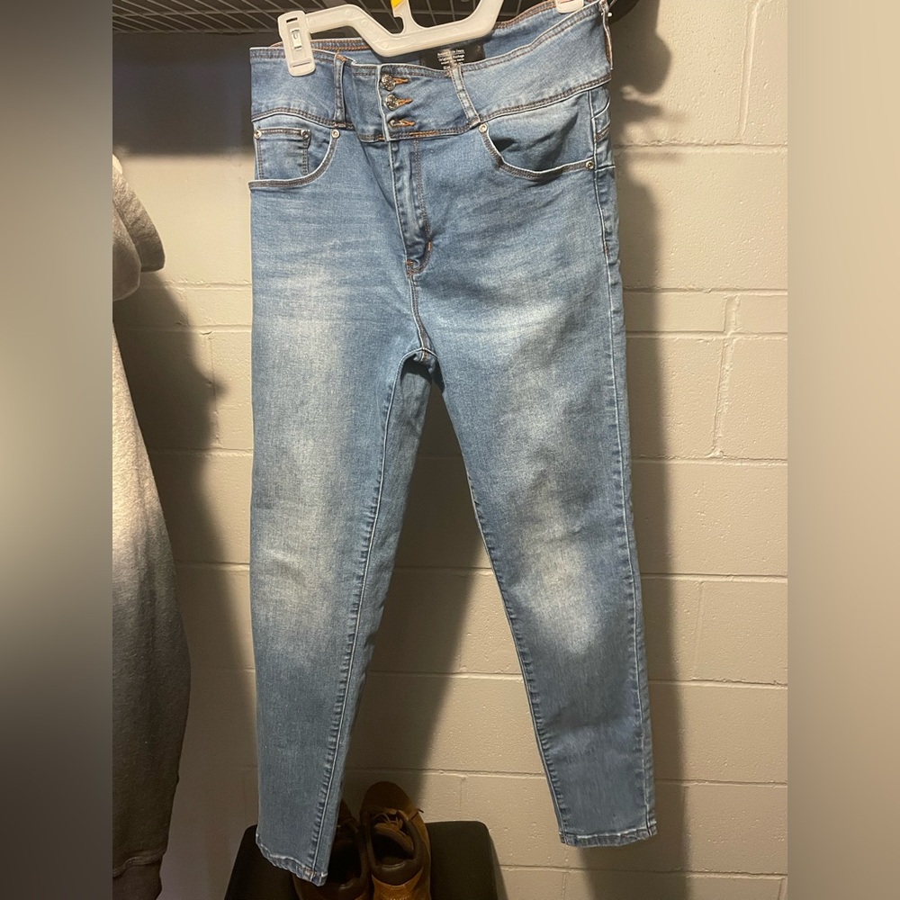 “Monkey Ride Women’s Vintage Skinny Jeans Size 15/32”
